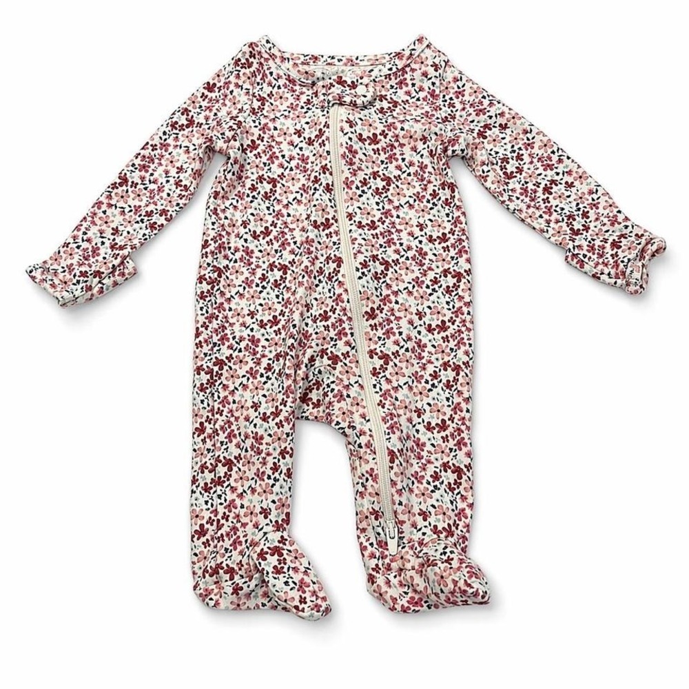 Carter's floral print‎ baby girl footie Size: NB months